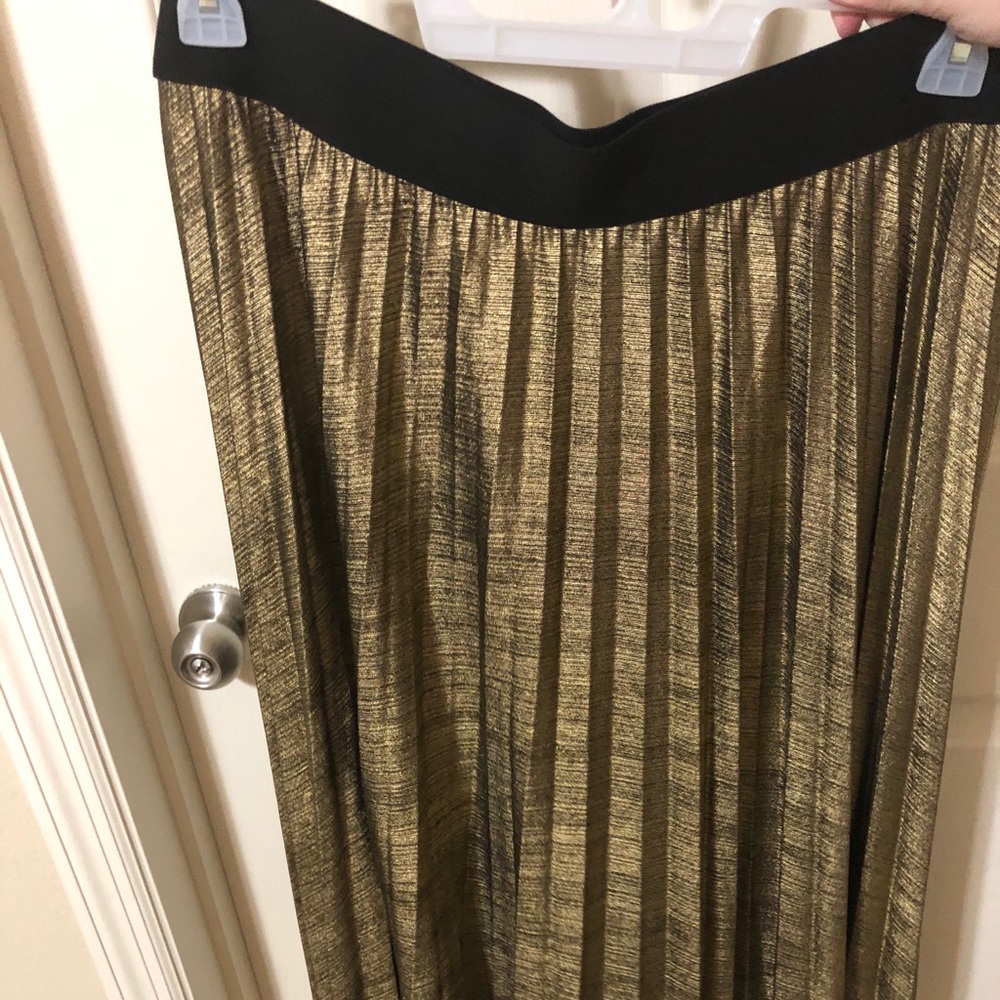 Time and tru knee length skirt!